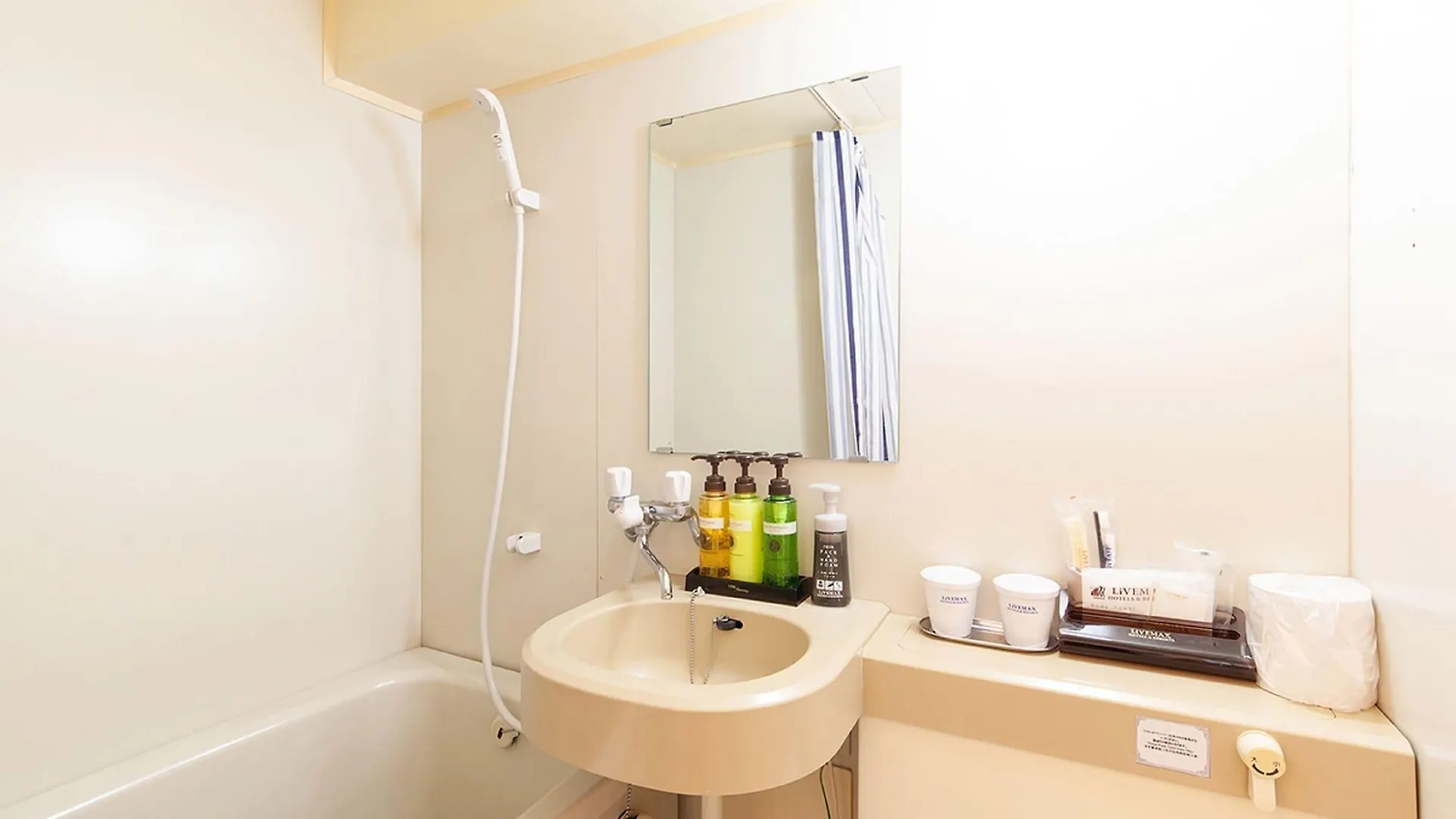 **  HOTEL LiVEMAX BUDGET Nippori Tokyo Giappone