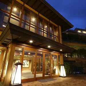 https://yutorelo-toyako.hokkaidohotelsjapan.com